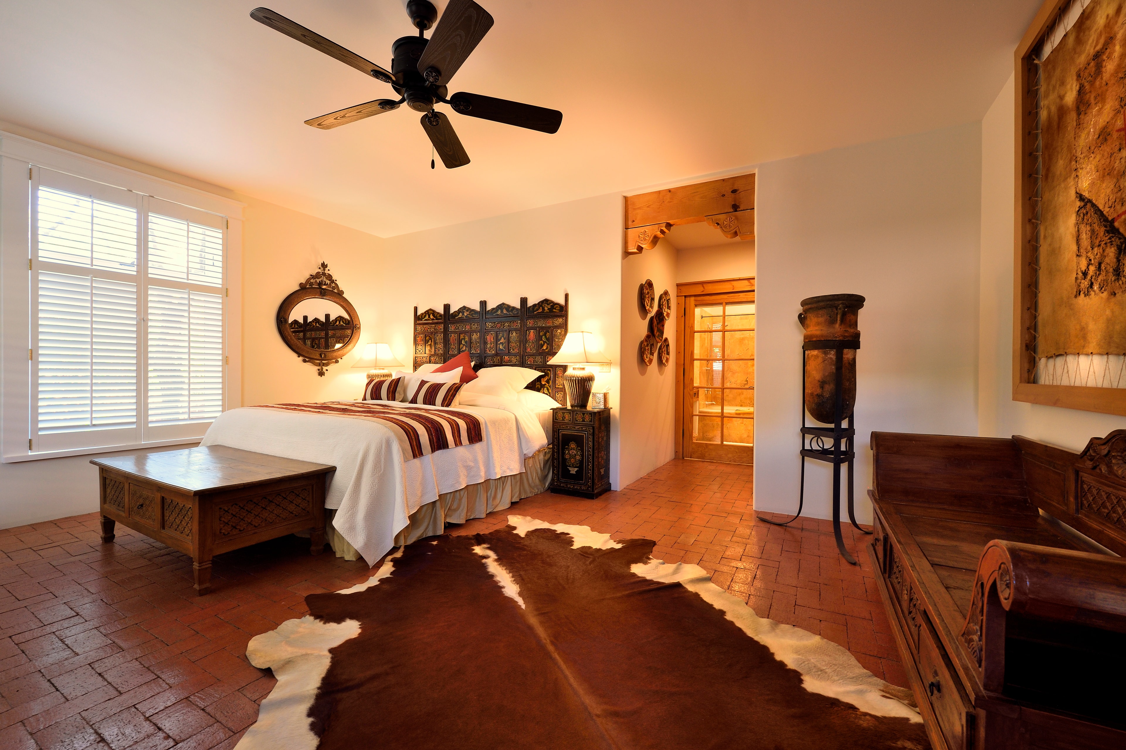 600 SqFt. Suite